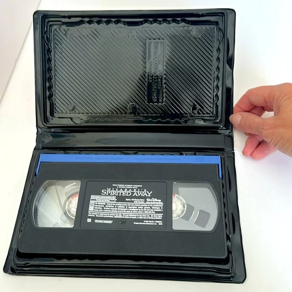 Spirited Away Miyazaki’s Studio Ghibli VHS Tape Disney Presents 2001 Clamshell - Picture 6 of 10
